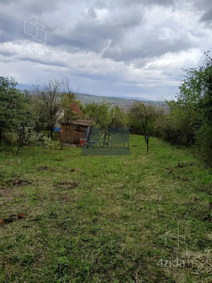 Plac | 4zida