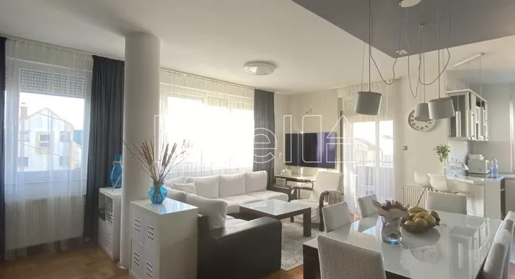 Šestosoban stan | 4zida