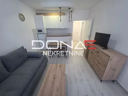 Prvomajska | 4zida.rs