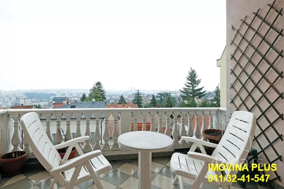 Šestosoban stan | 4zida