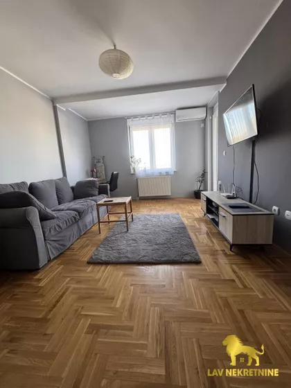 JOVANA HRANILOVIĆA | 4zida.rs