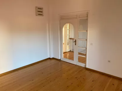 Pavla Savića Prilaz 2 | 4zida.rs