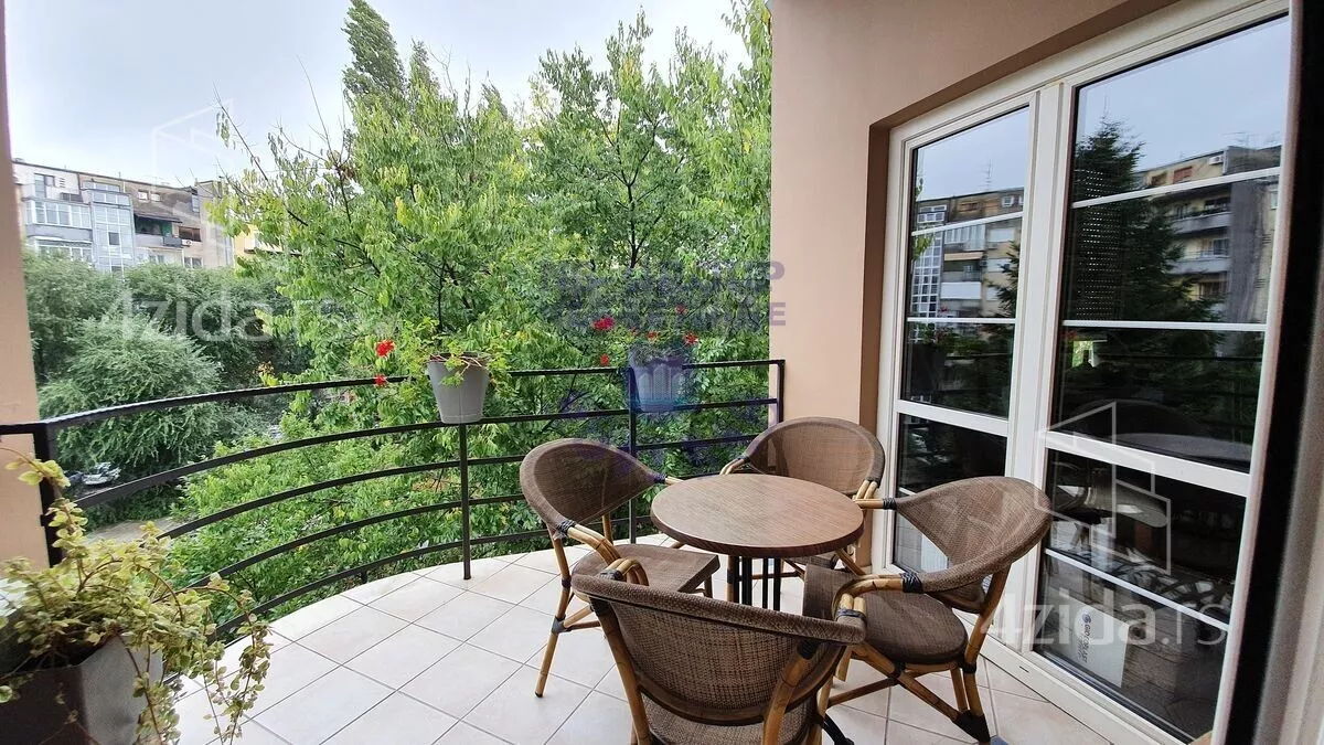 Petosoban stan | 4zida