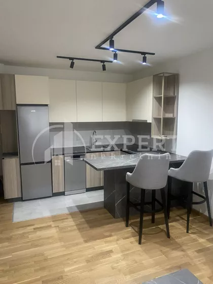 Sestre Baković | 4zida.rs