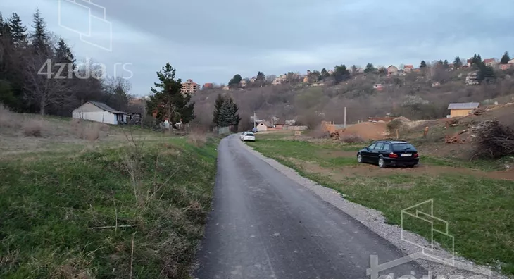 Plac | 4zida