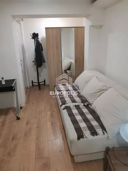 Makenzijeva | 4zida.rs