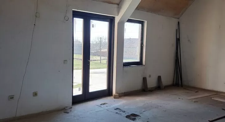 Poslovna zgrada | 4zida