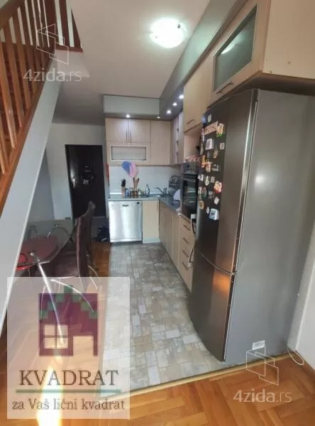 Petosoban stan | 4zida