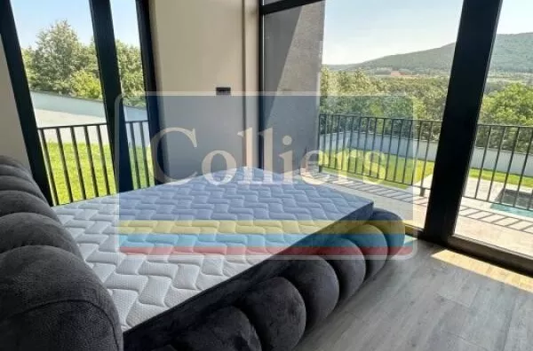 Sedmosoban stan | 4zida