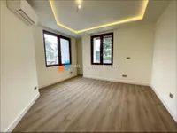 Poslovna zgrada | 4zida