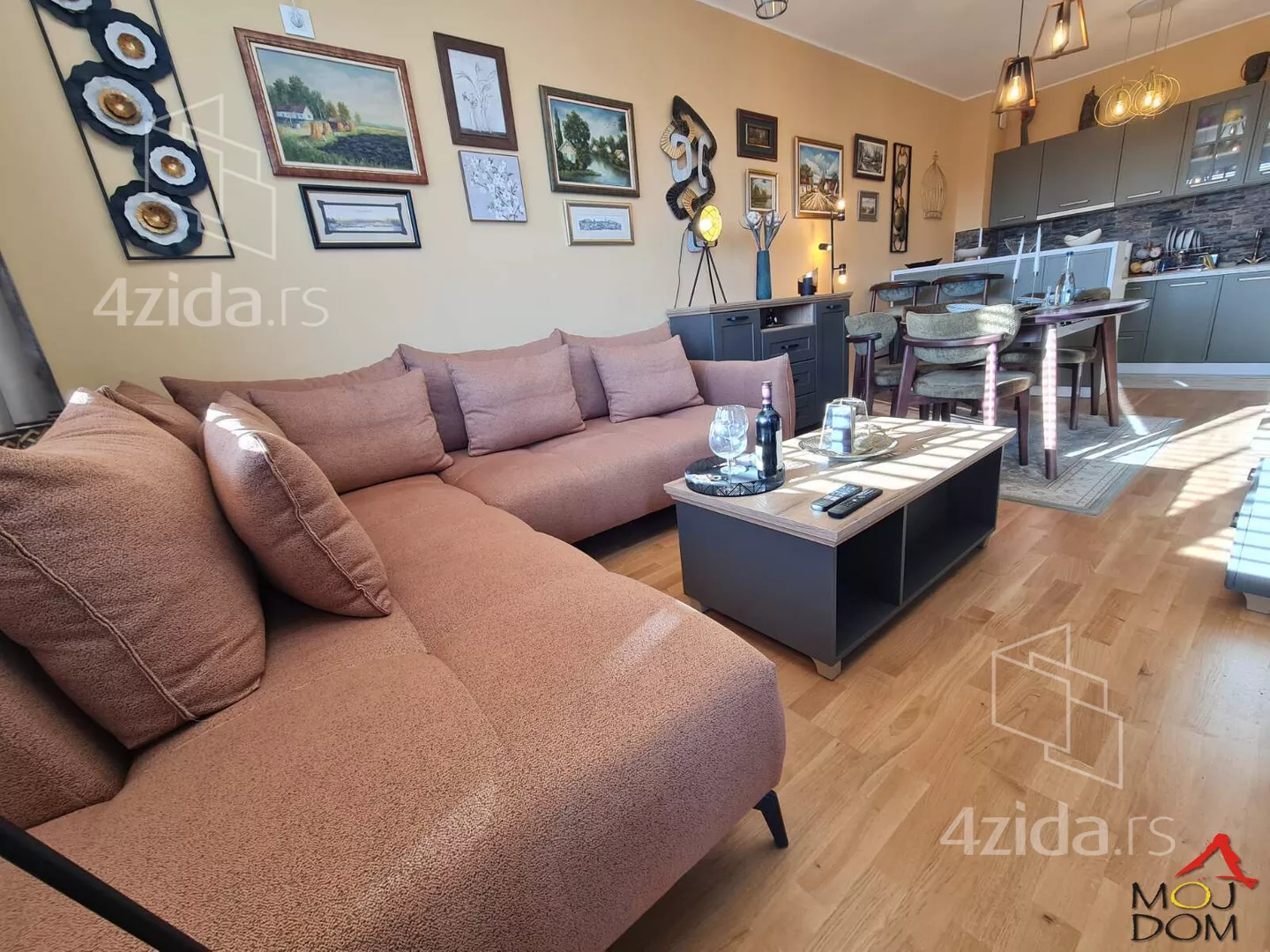 Dvoiposoban stan | 4zida