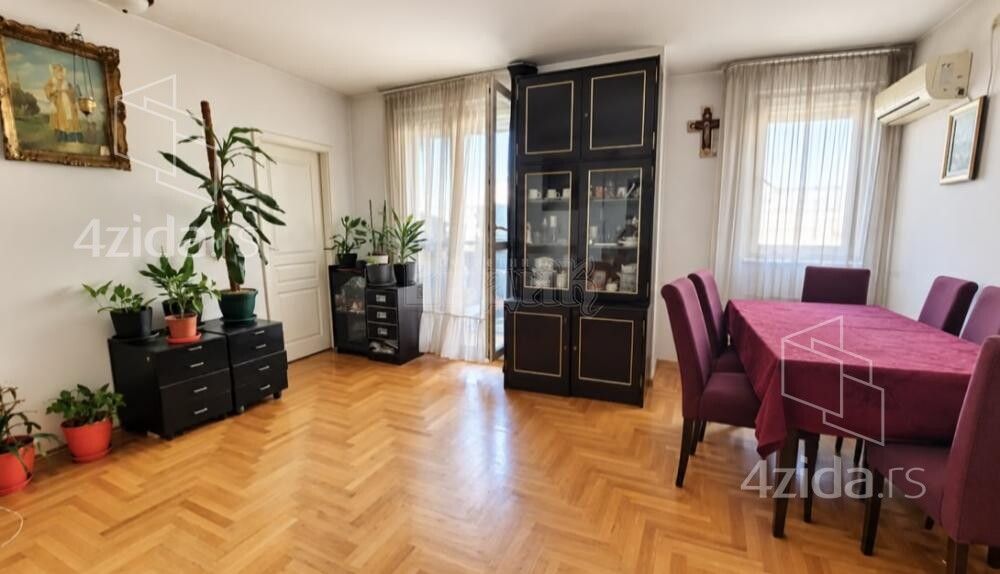Butas, 81 m²