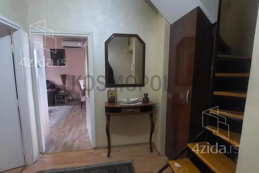 Šestosoban stan | 4zida