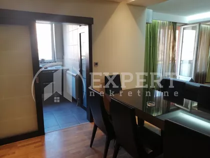 Milana Rakića | 4zida.rs