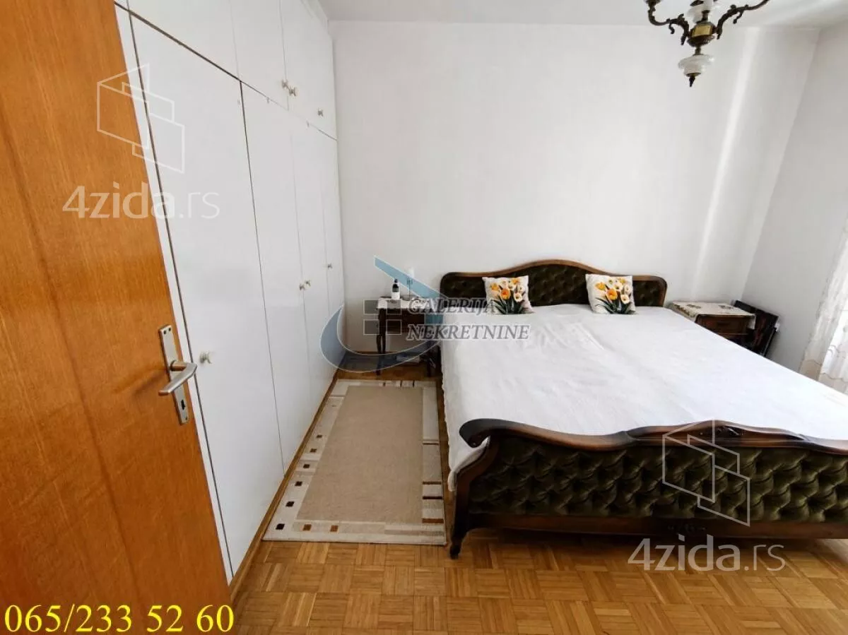 Troiposoban stan | 4zida