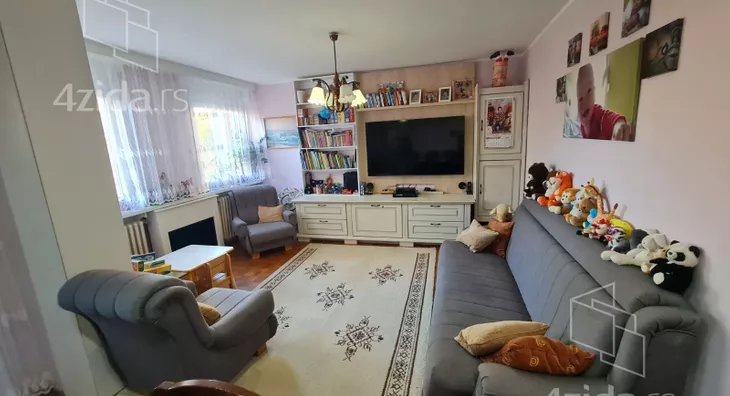 Dvoiposoban stan | 4zida