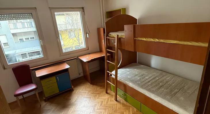 Četvoroiposoban stan | 4zida