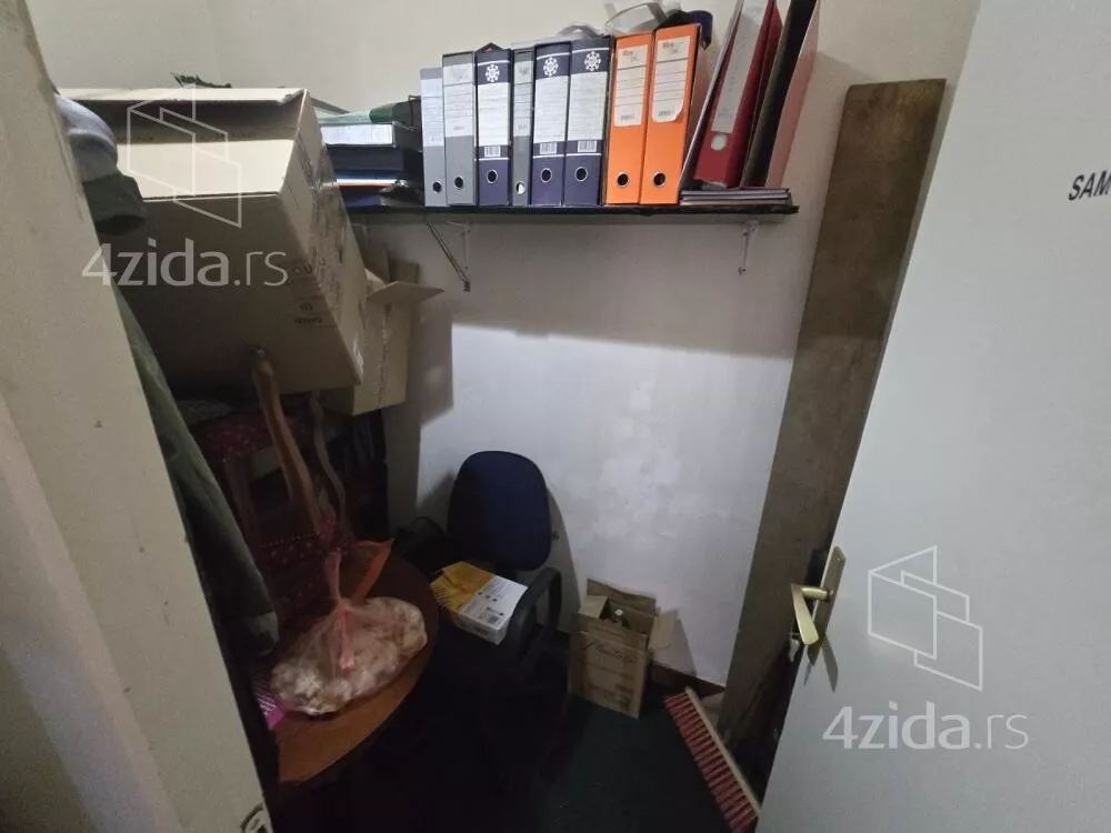 Lokal | 4zida