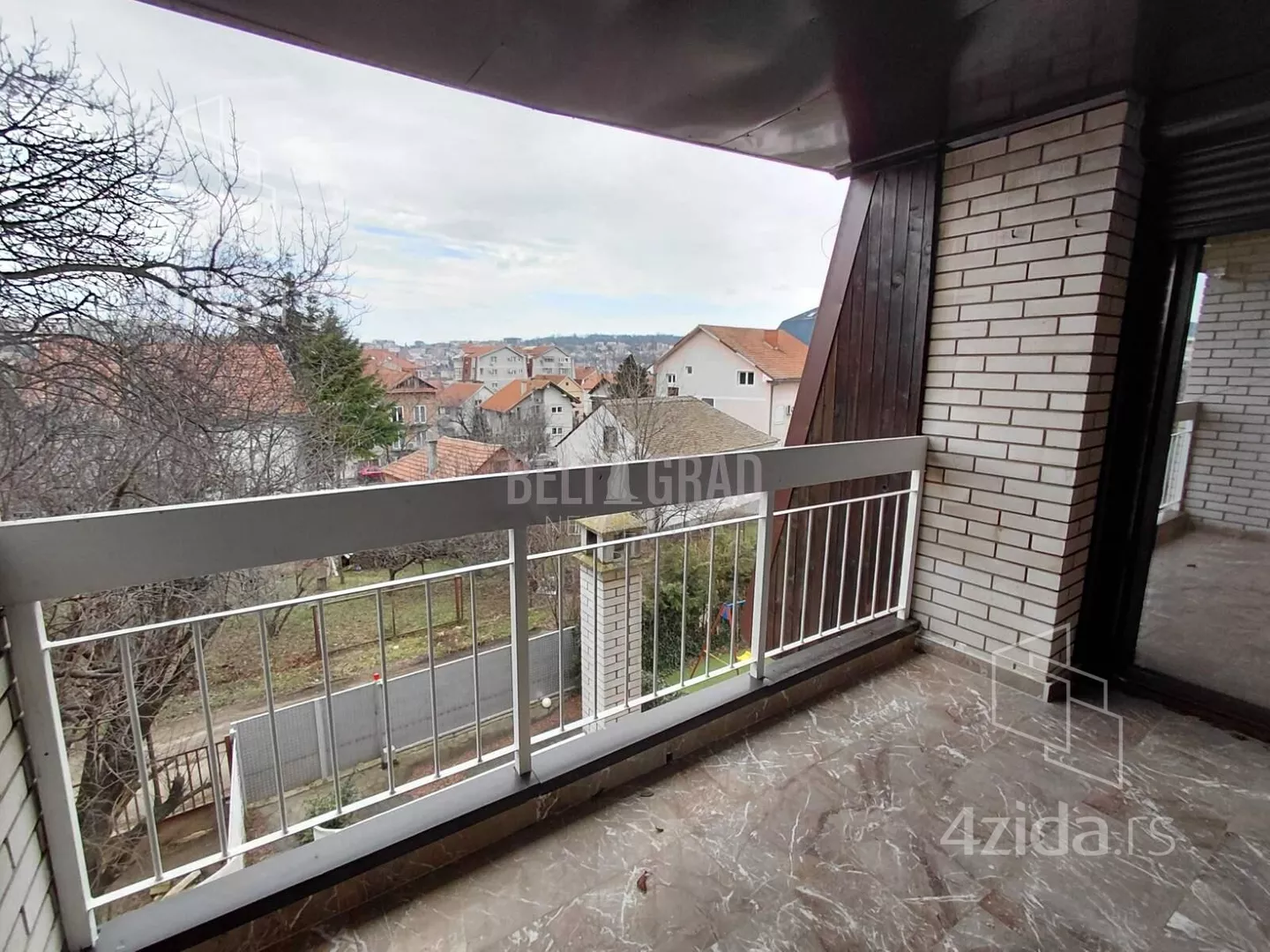 Petosoban stan | 4zida