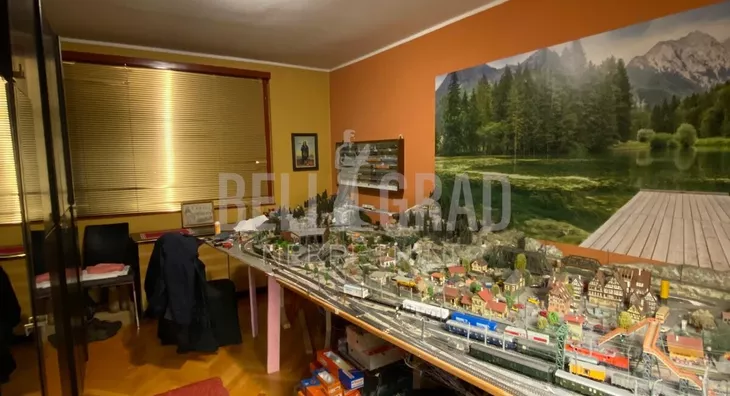 Petosoban stan | 4zida