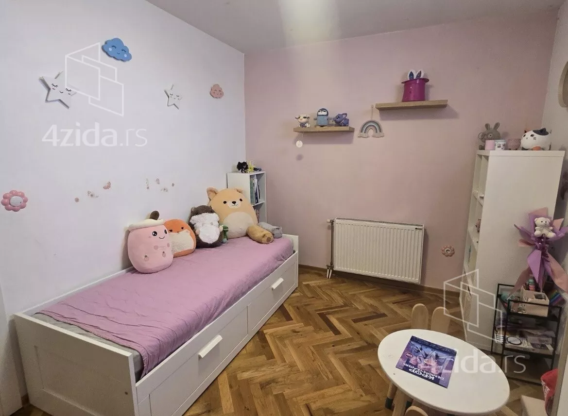 Troiposoban stan | 4zida