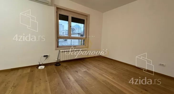 Četvoroiposoban stan | 4zida