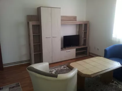 Miće Popovića | 4zida.rs