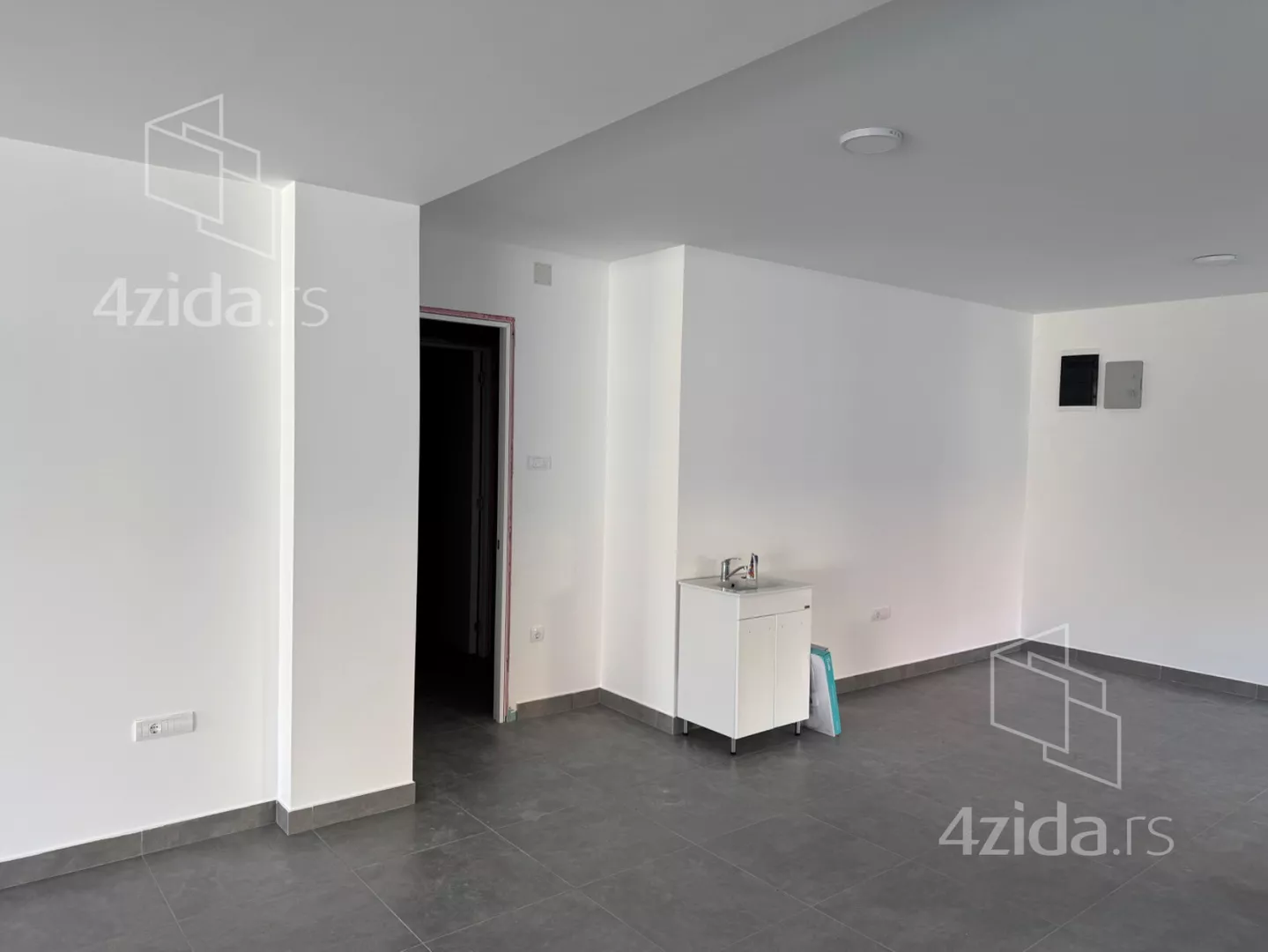 Lokal | 4zida