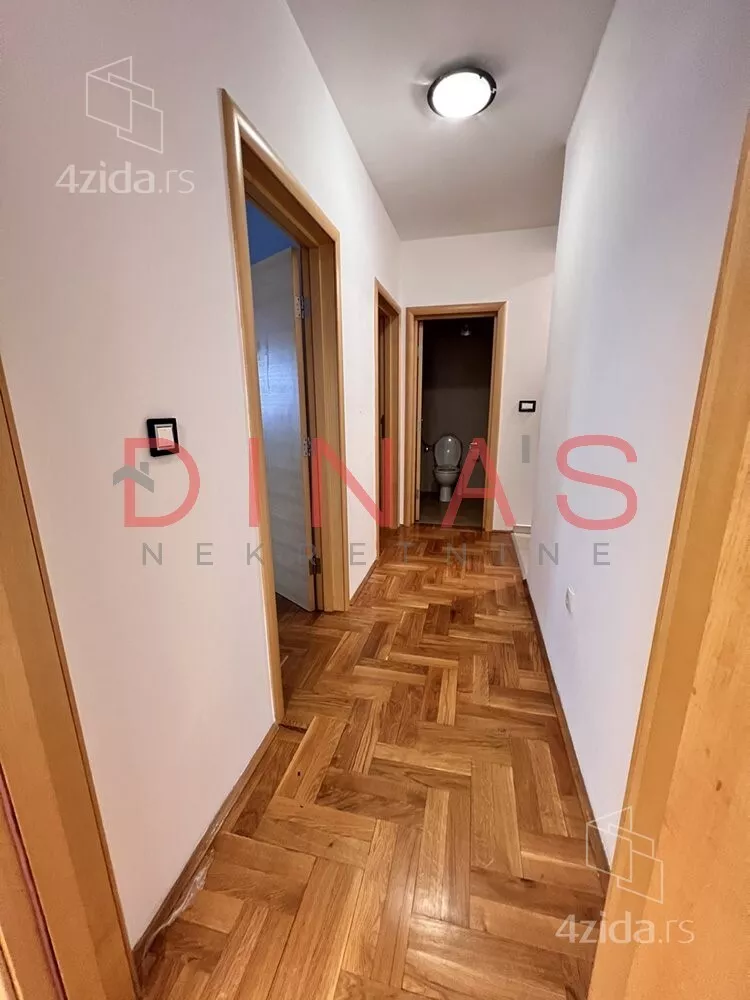 Šestosoban stan | 4zida