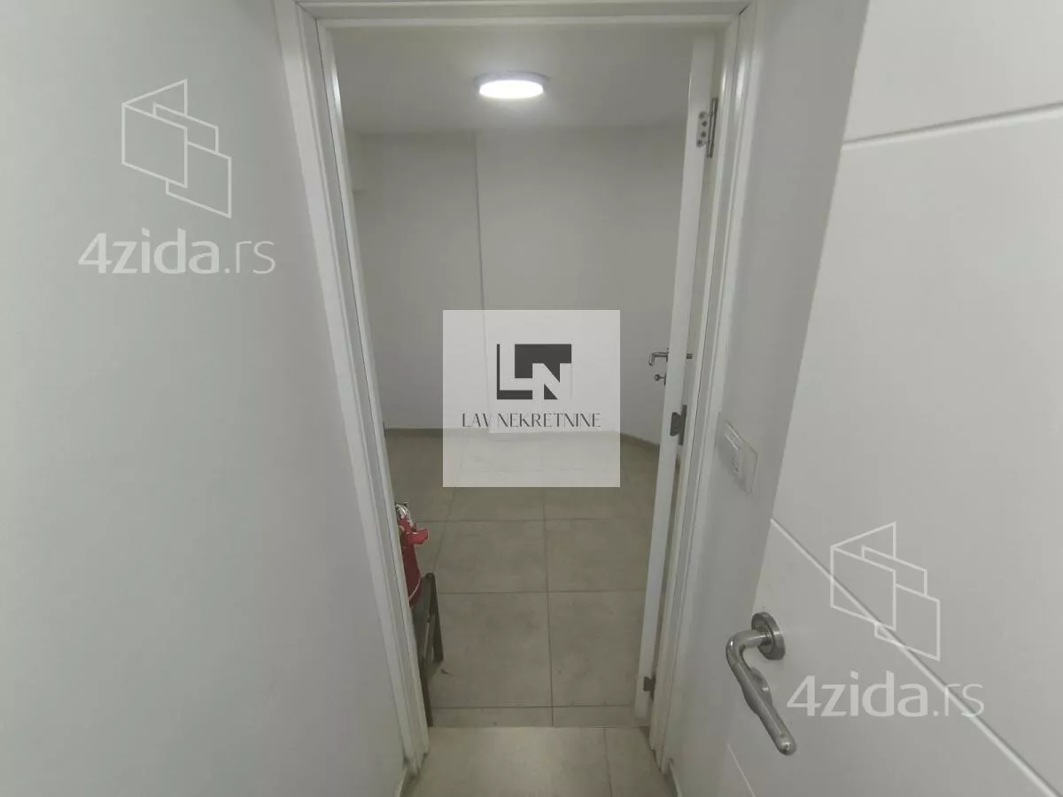 Lokal | 4zida