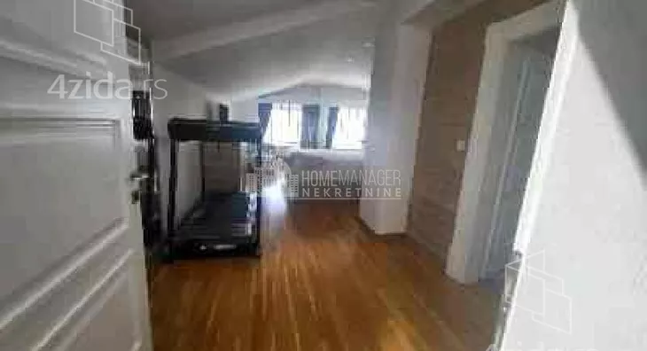 Četvoroiposoban stan | 4zida