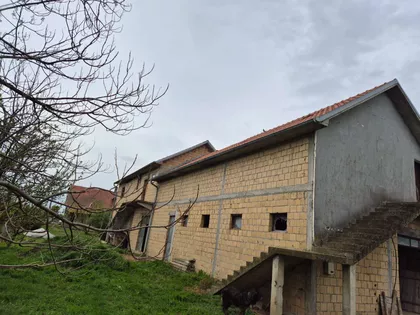 Petrovčić | 4zida.rs