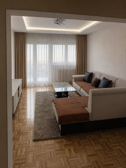 Banijska 2 | 4zida.rs