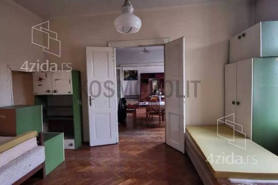 Četvoroiposoban stan | 4zida