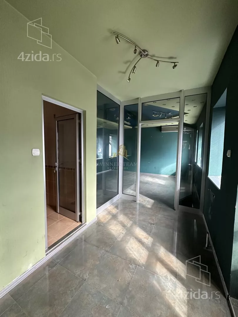 Poslovni prostor | 4zida