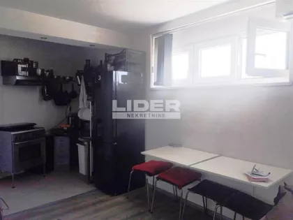 Trg Nikole Pašića | 4zida.rs