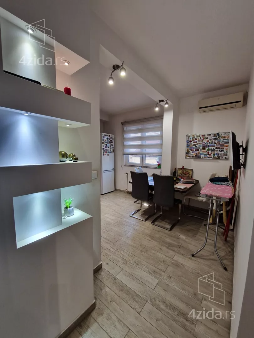 Četvoroiposoban stan | 4zida