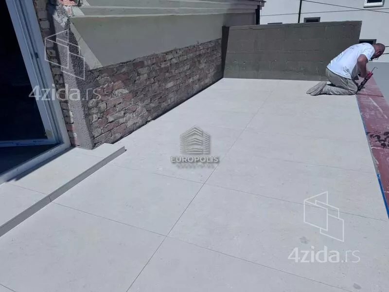 Troiposoban stan | 4zida