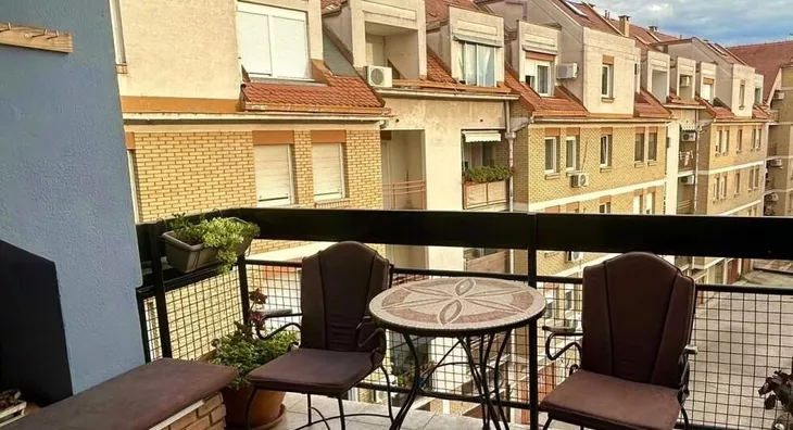 Troiposoban stan | 4zida