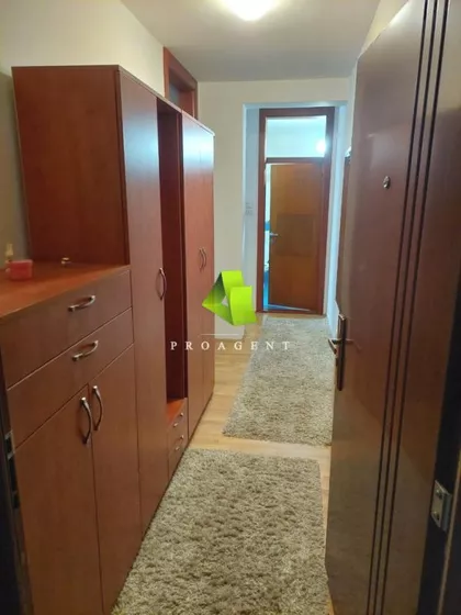 Crveni Pevac | 4zida.rs