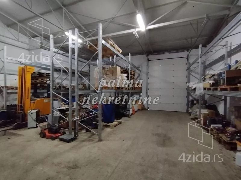 Poslovna zgrada | 4zida