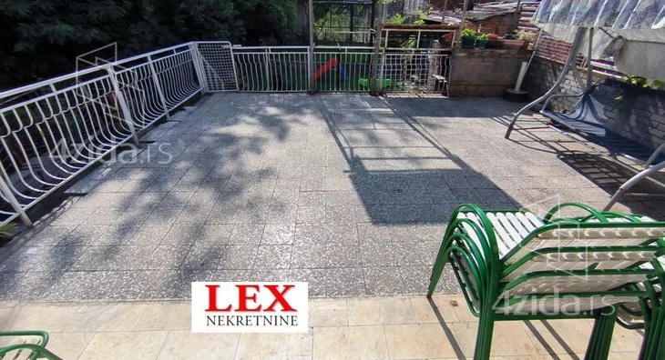 Petosoban stan | 4zida