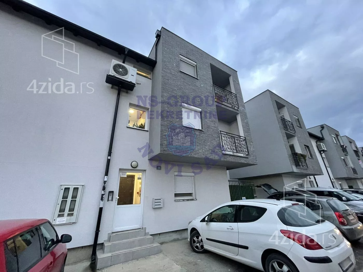 Troiposoban stan | 4zida