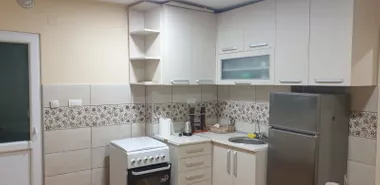 Trg Fontana 2