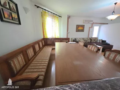 Milana Uzelca | 4zida.rs
