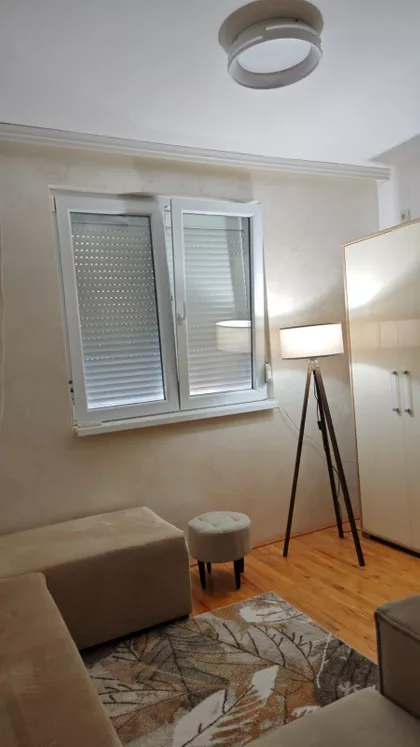 Karađorđeva | 4zida.rs