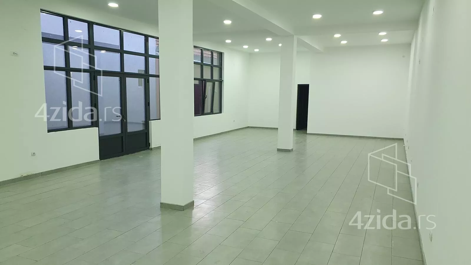 Poslovni prostor | 4zida