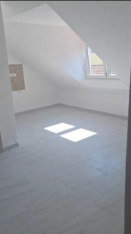 Adolfa Singera 18 | 4zida.rs