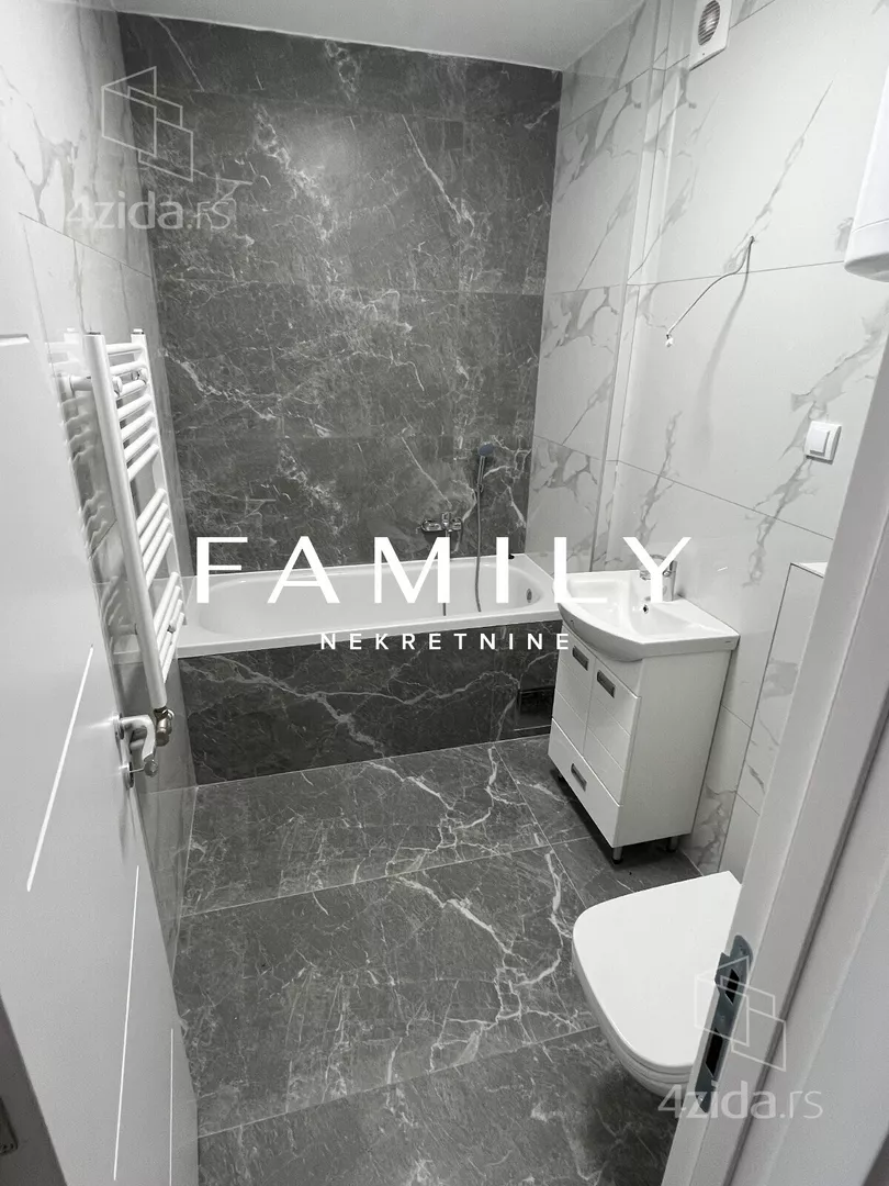 Šestoiposoban stan | 4zida