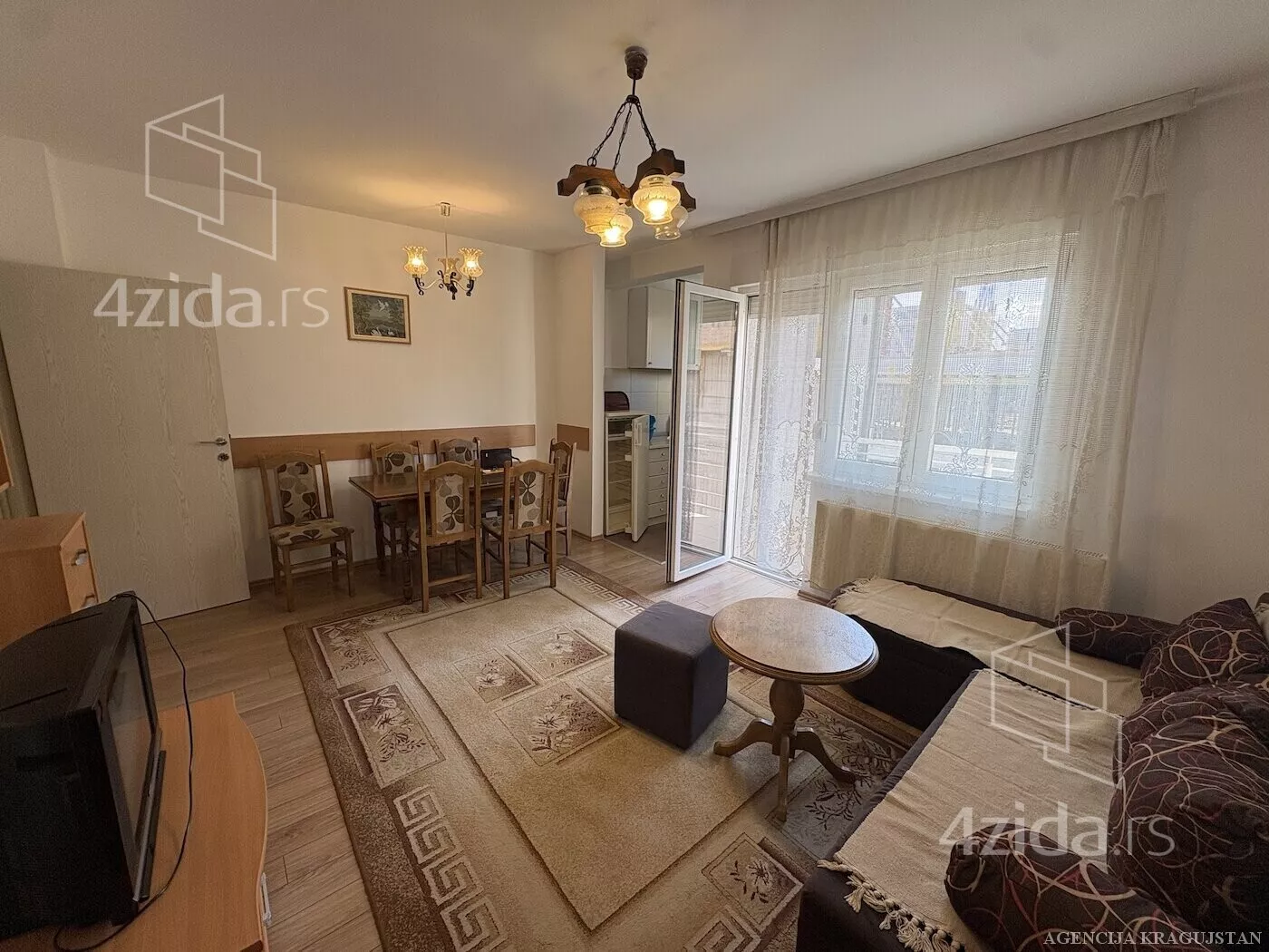 Jednoiposoban stan | 4zida